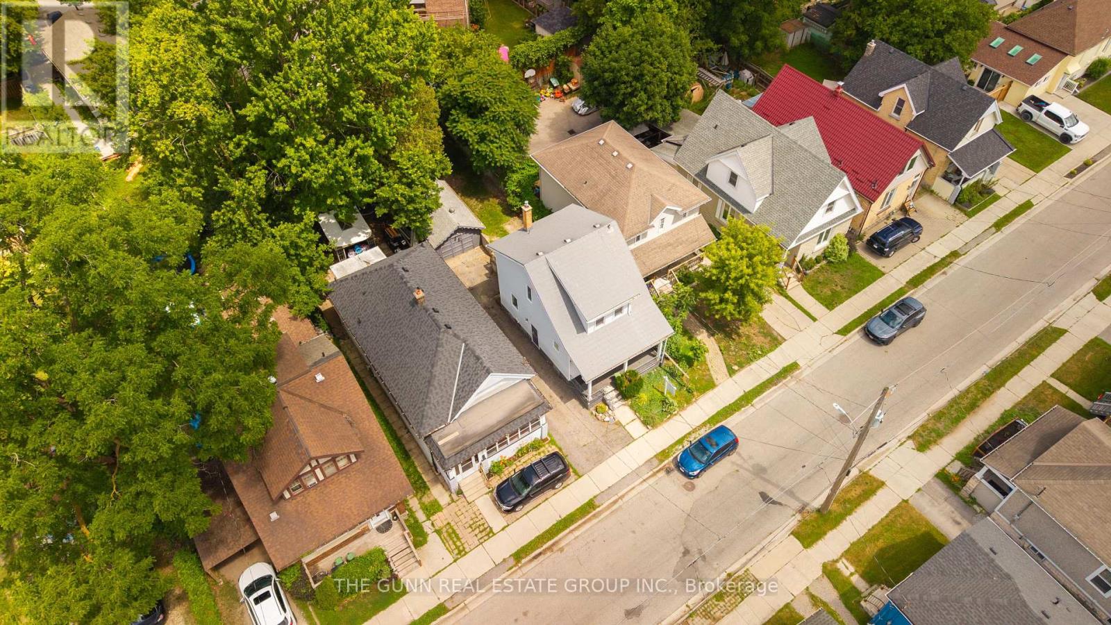 904 DAME STREET - 35