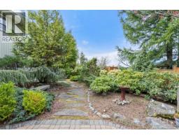 3255 Folkestone Dr, Nanaimo, BC V9T5V2 Photo 27