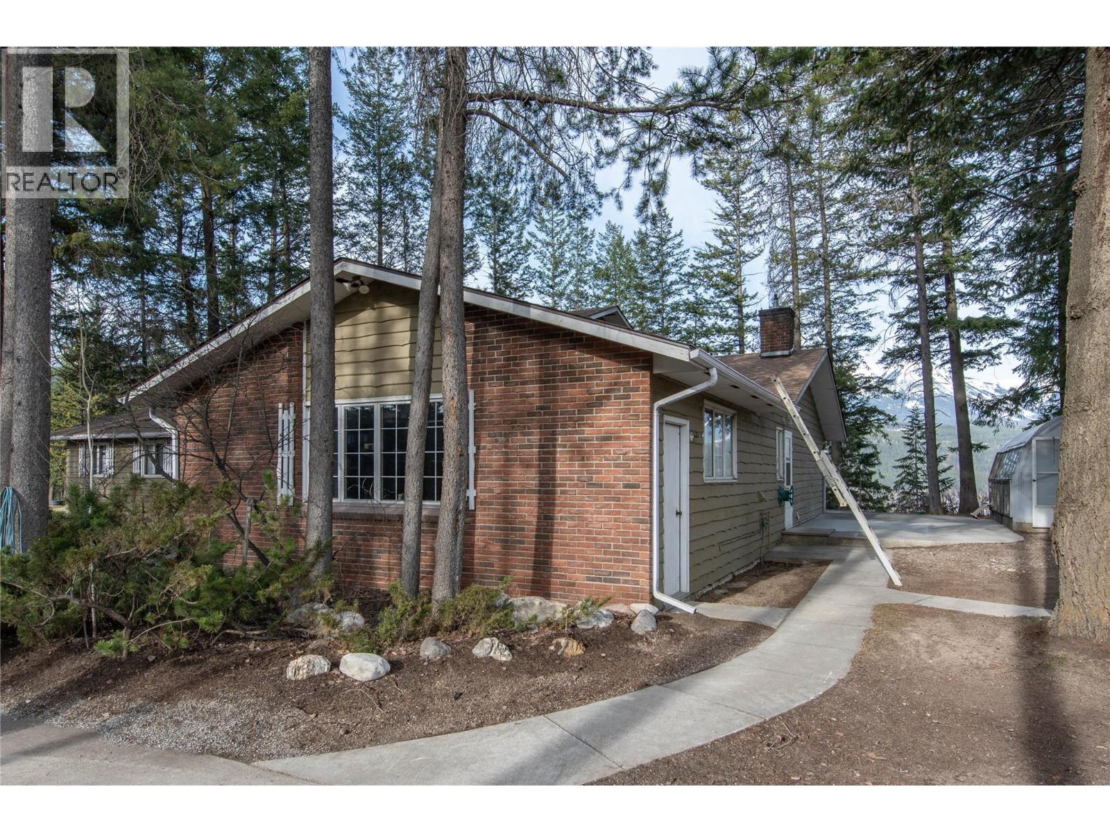 1420 Birch Crescent - 37