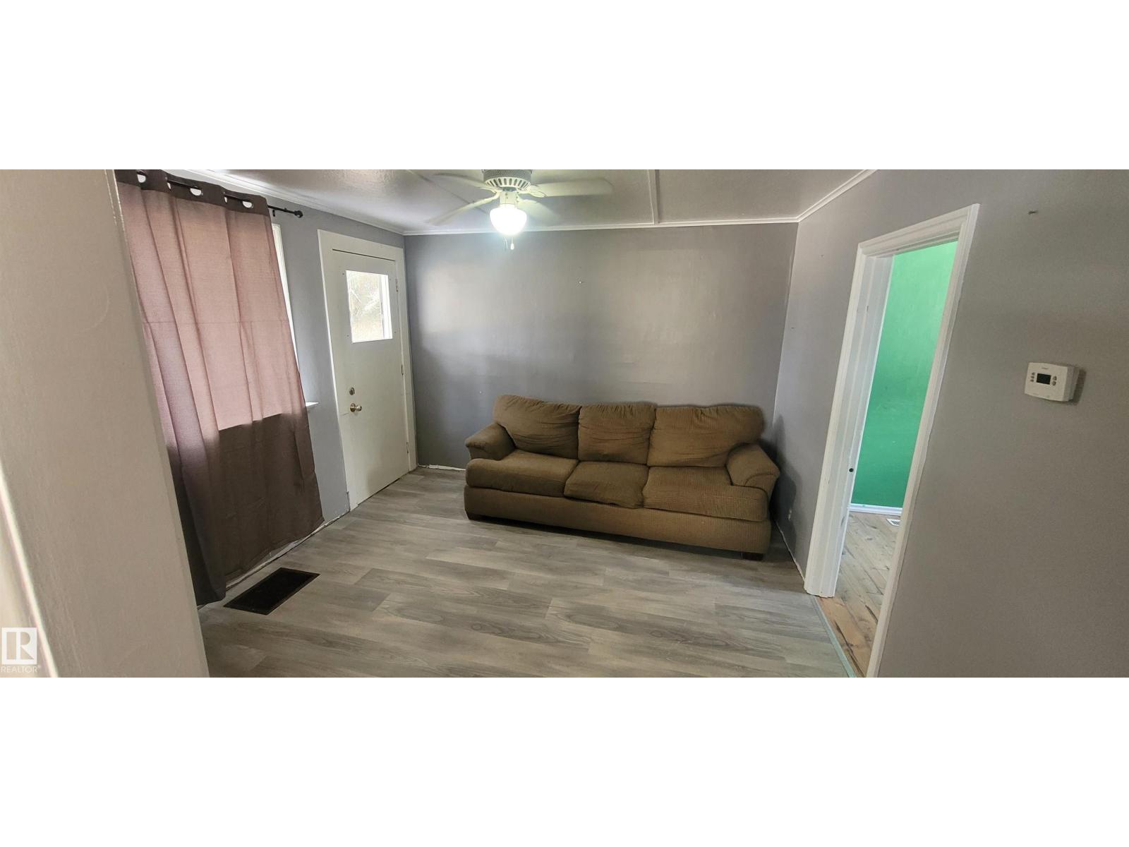 9740 - 109 ST - 5