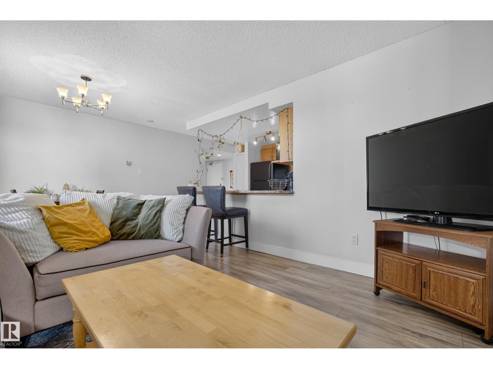 #1206 9715 110 ST NW - 10