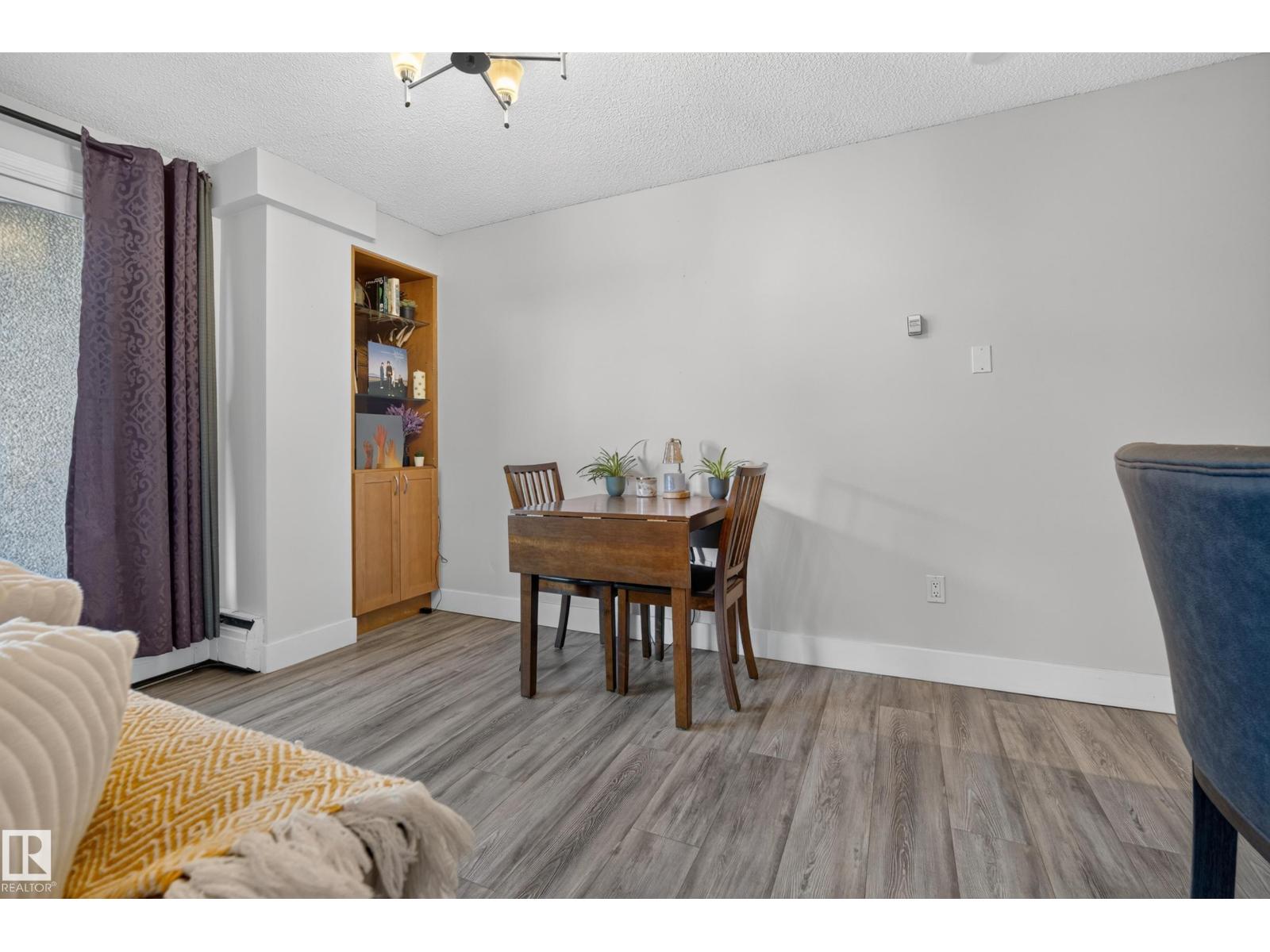 #1206 9715 110 ST NW - 11