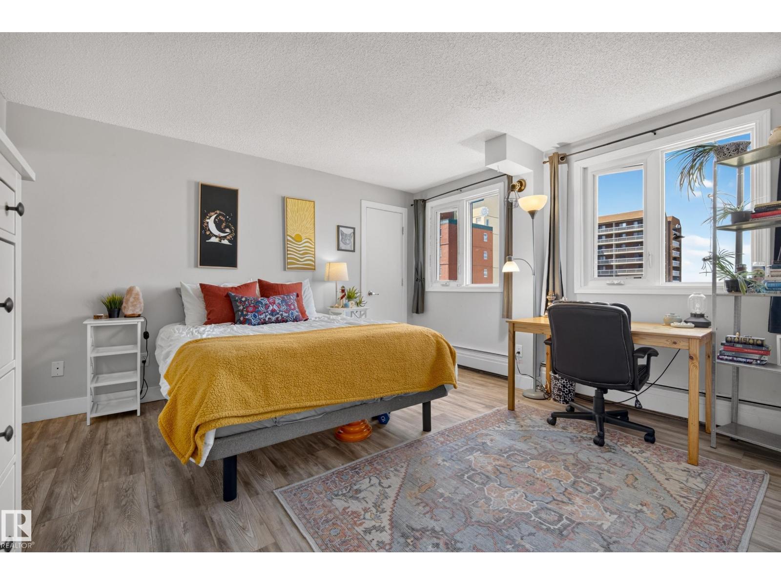 #1206 9715 110 ST NW - 12
