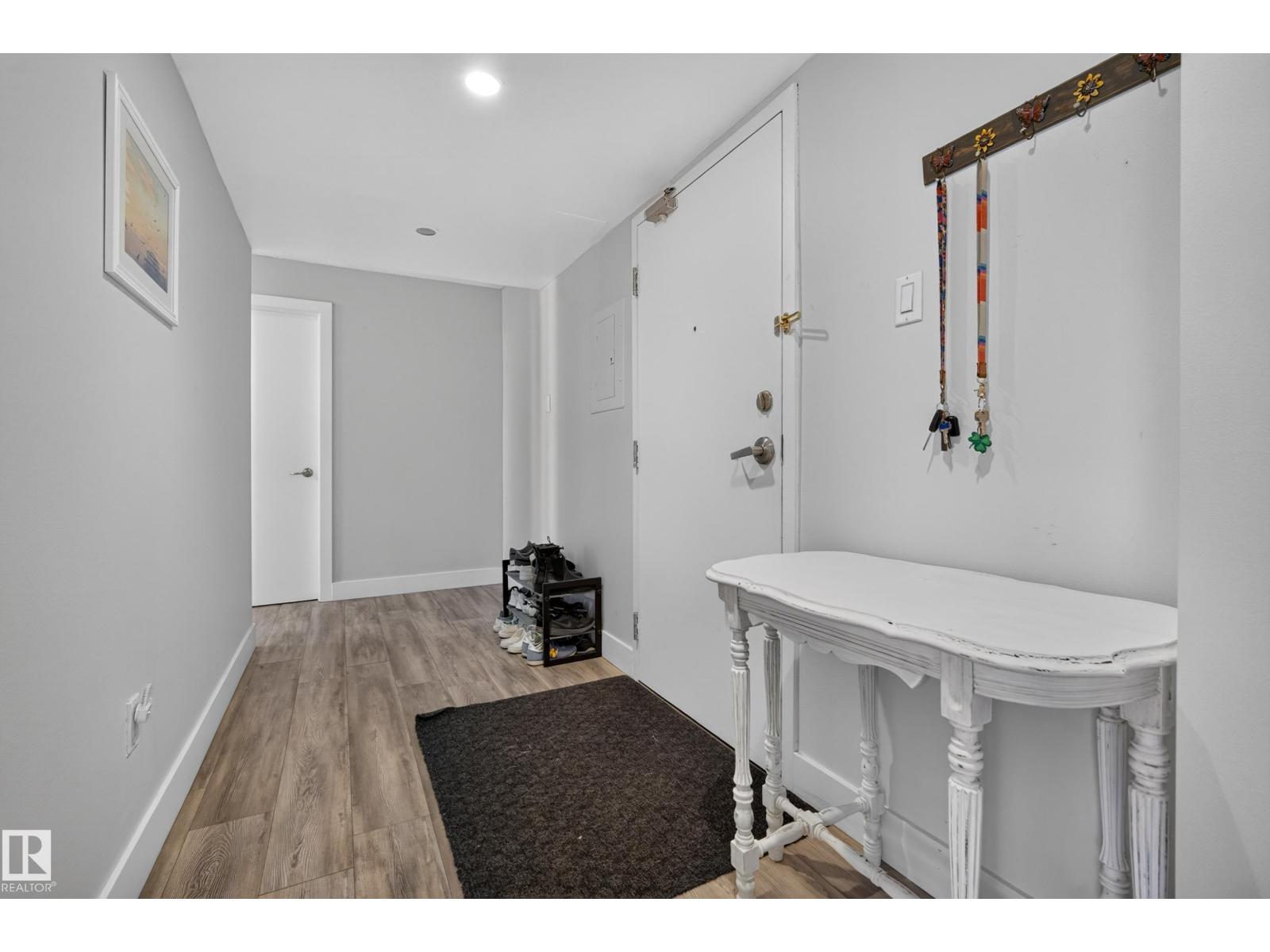 #1206 9715 110 ST NW - 21