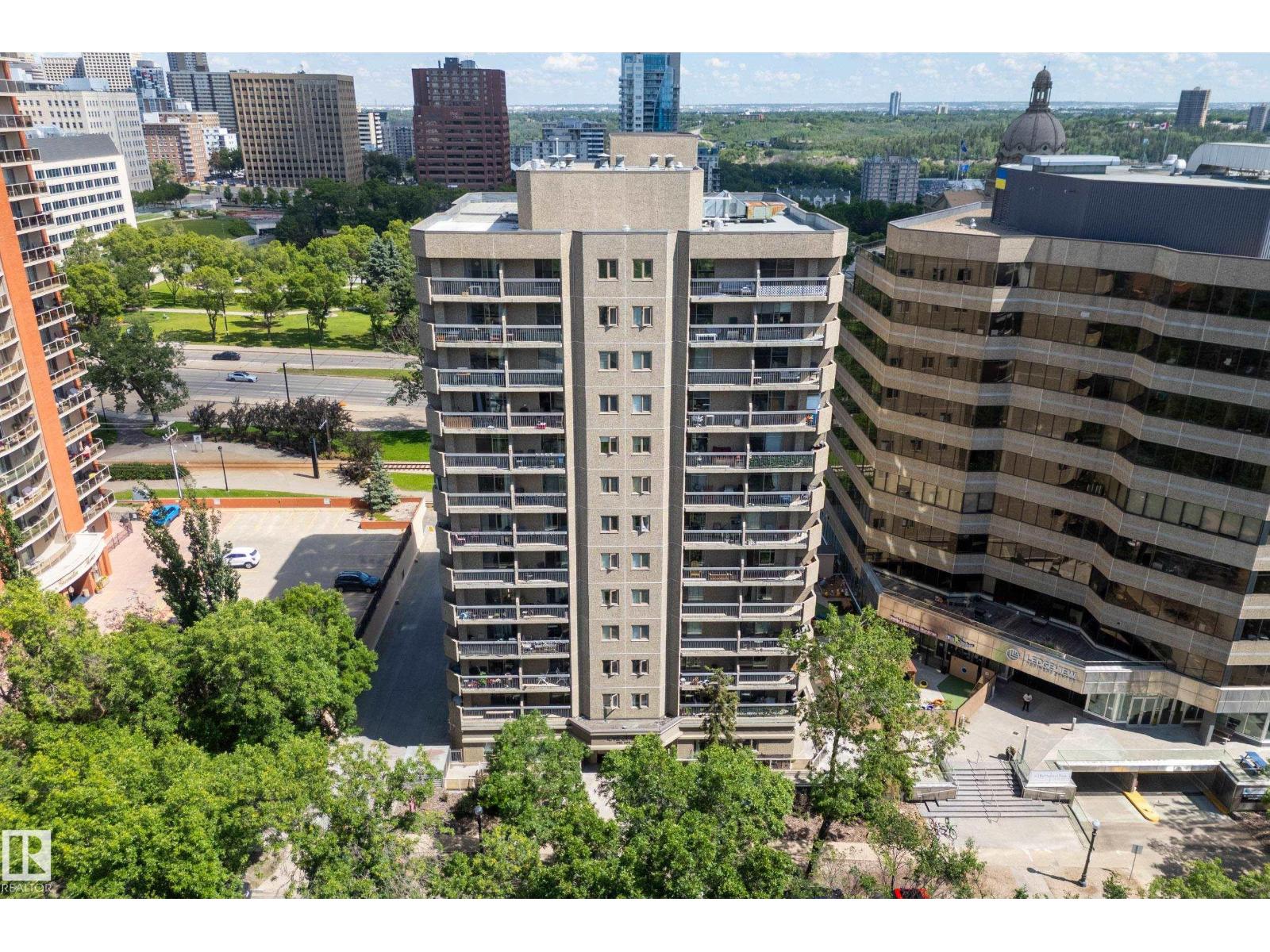 #1206 9715 110 ST NW - 32