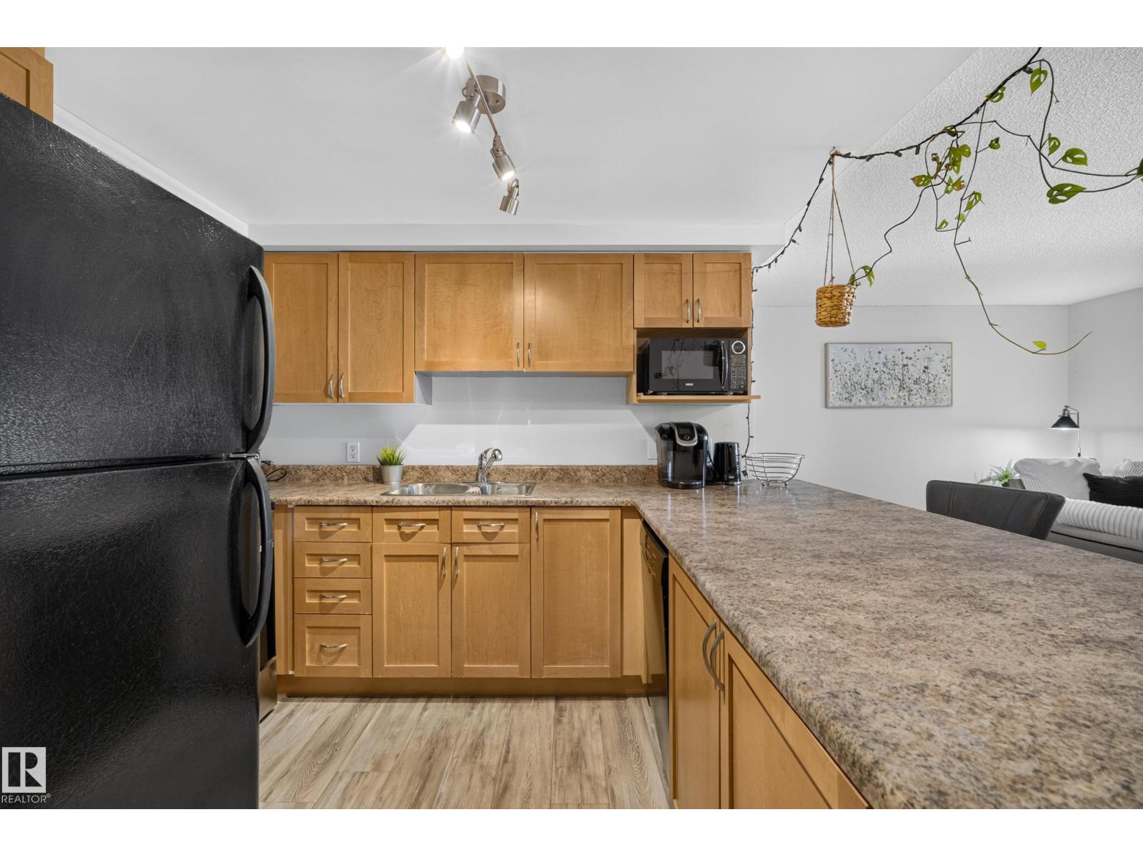 #1206 9715 110 ST NW - 4
