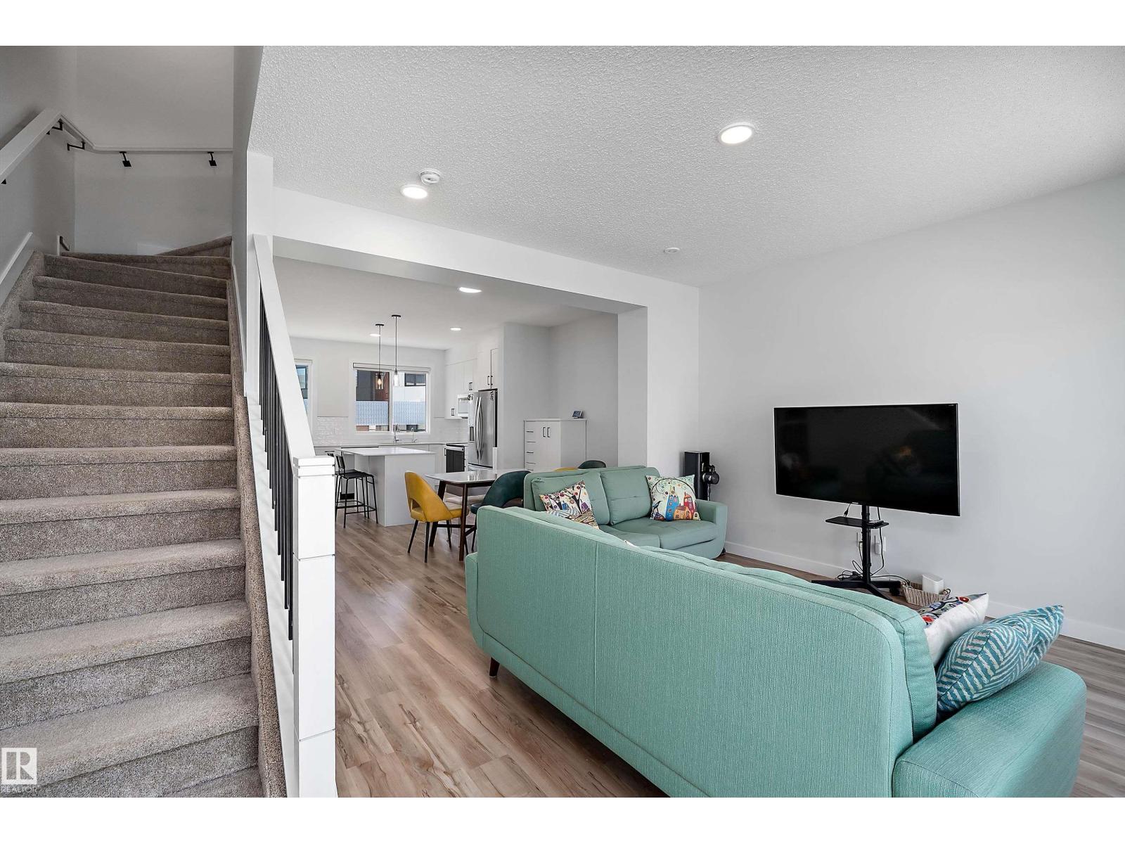 #26 11910 35 AV SW - 20