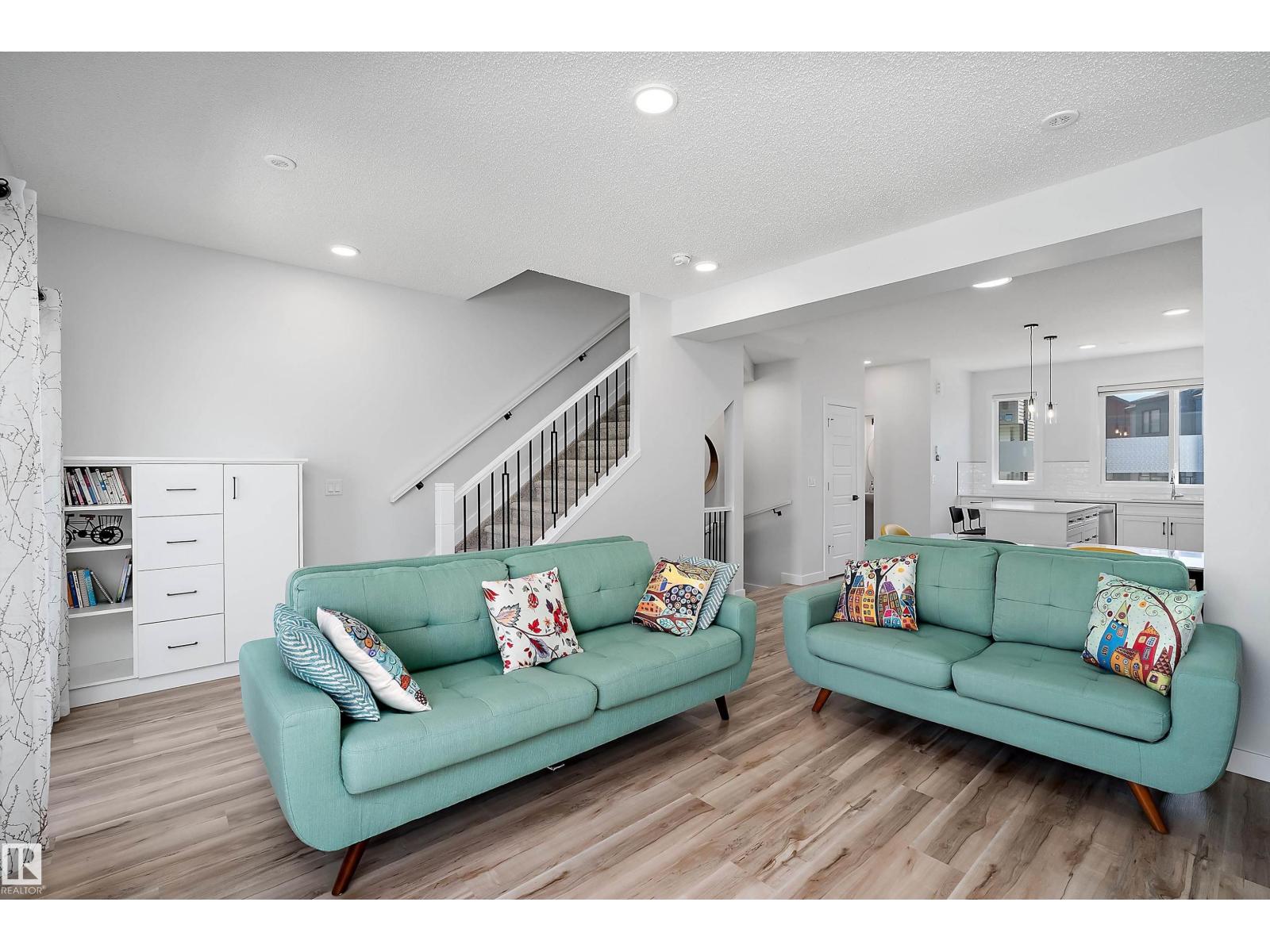 #26 11910 35 AV SW - 21
