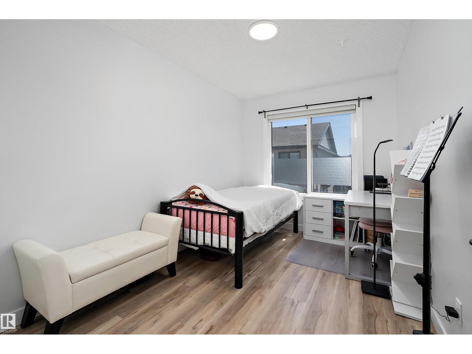 #26 11910 35 AV SW - 24