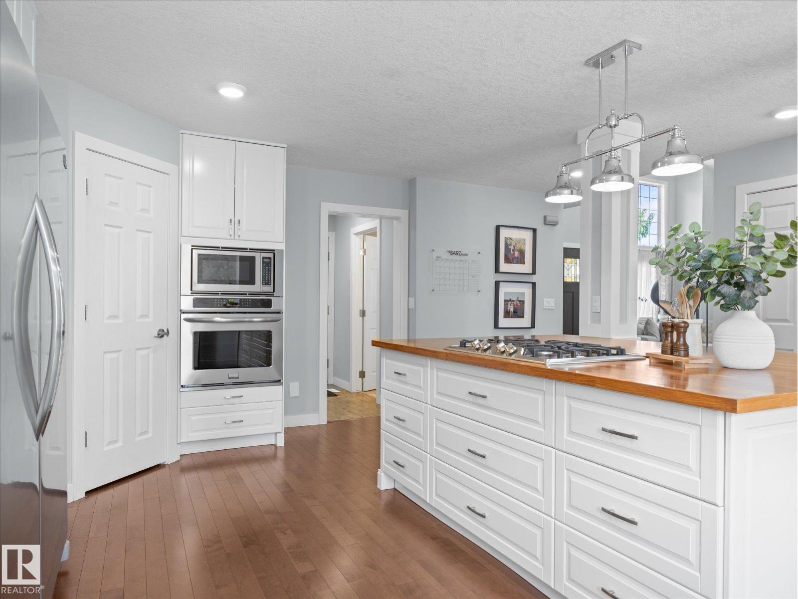 8 LEONARD DR - 12