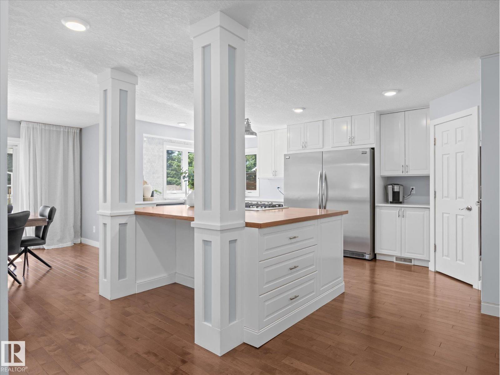 8 LEONARD DR - 15