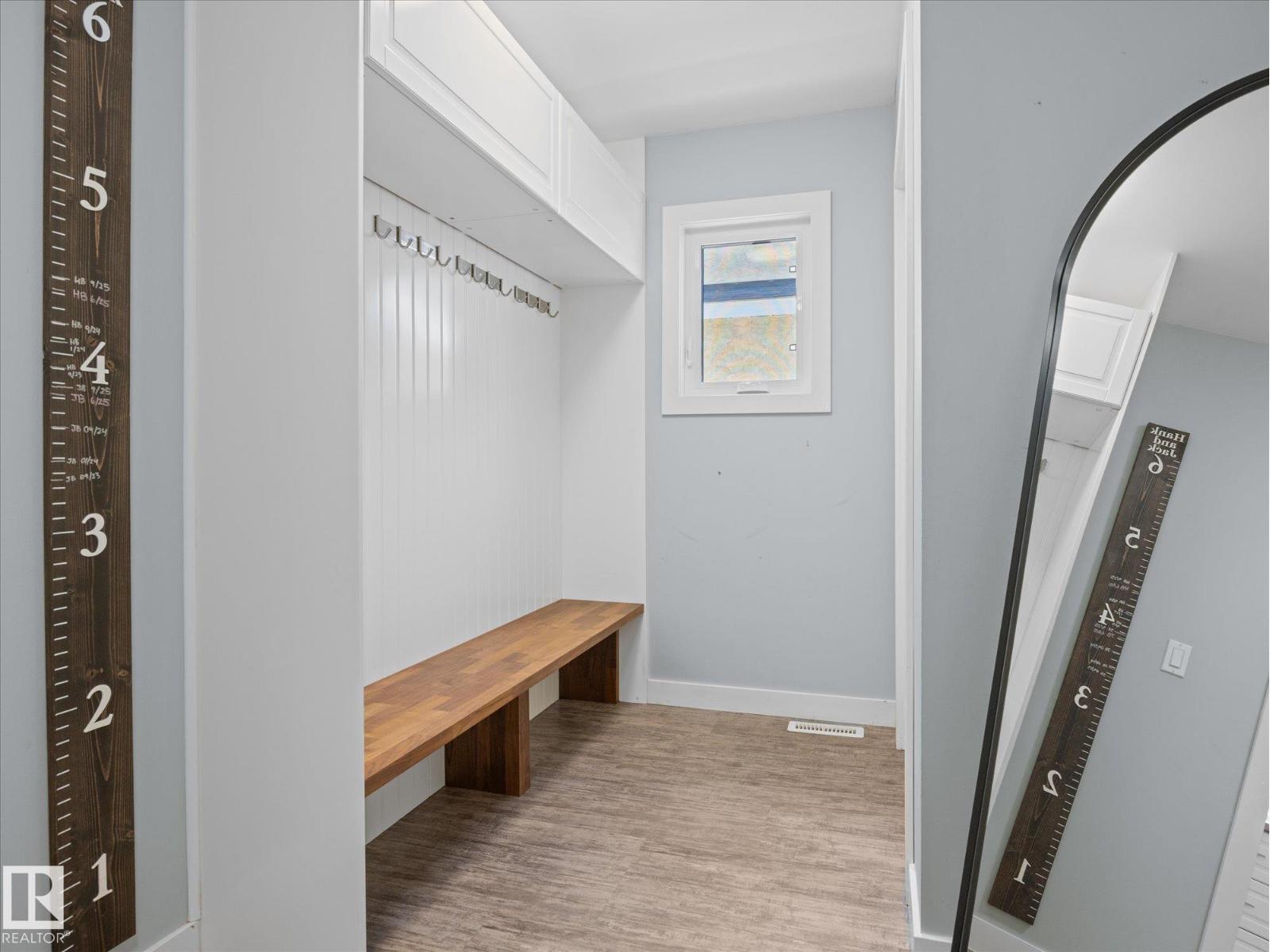 8 LEONARD DR - 16
