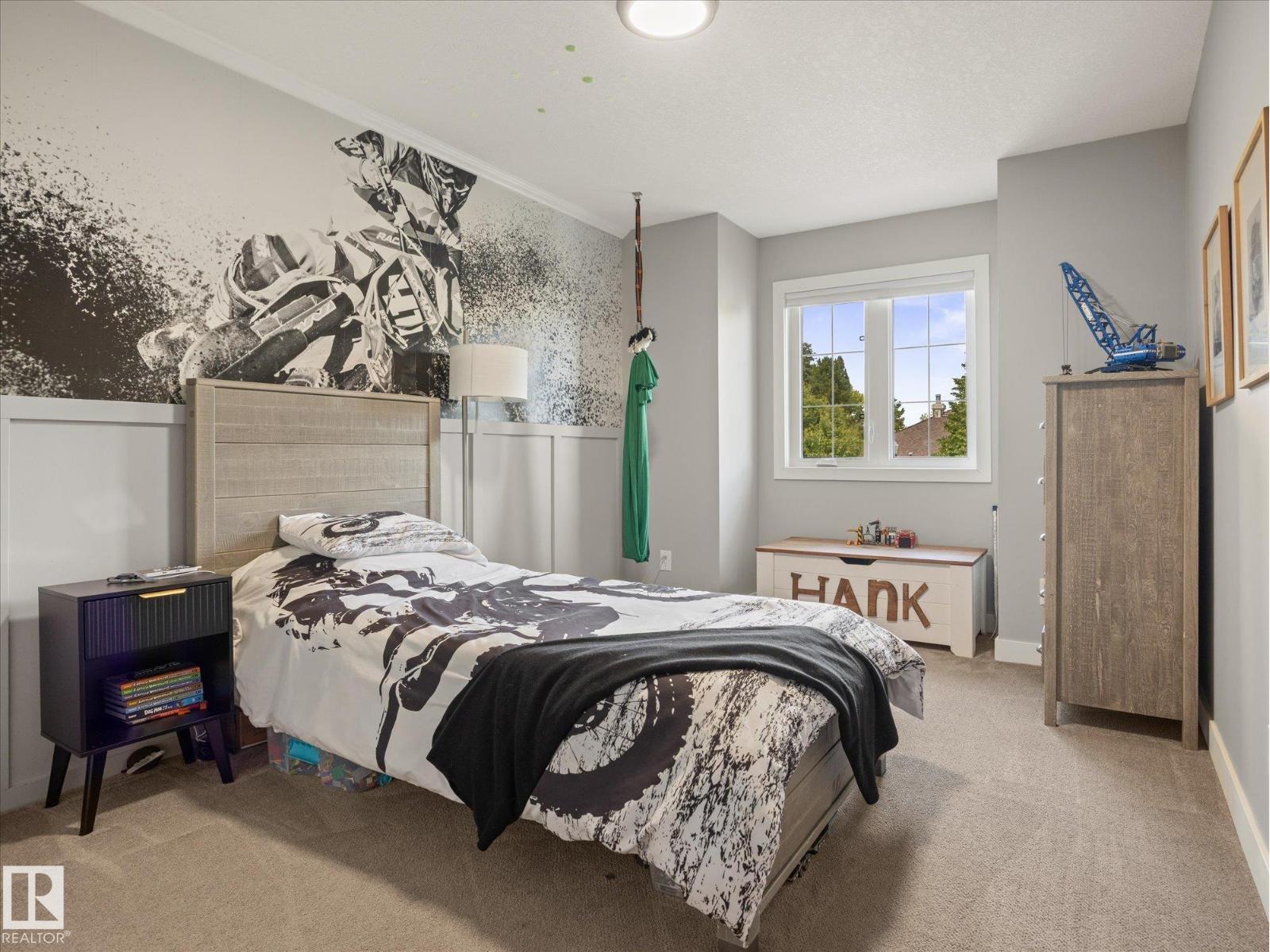 8 LEONARD DR - 26
