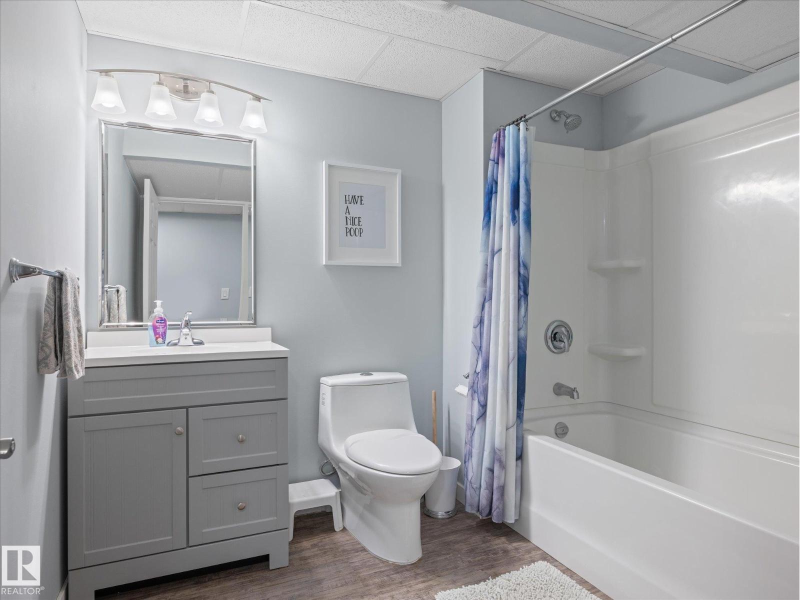 8 LEONARD DR - 32