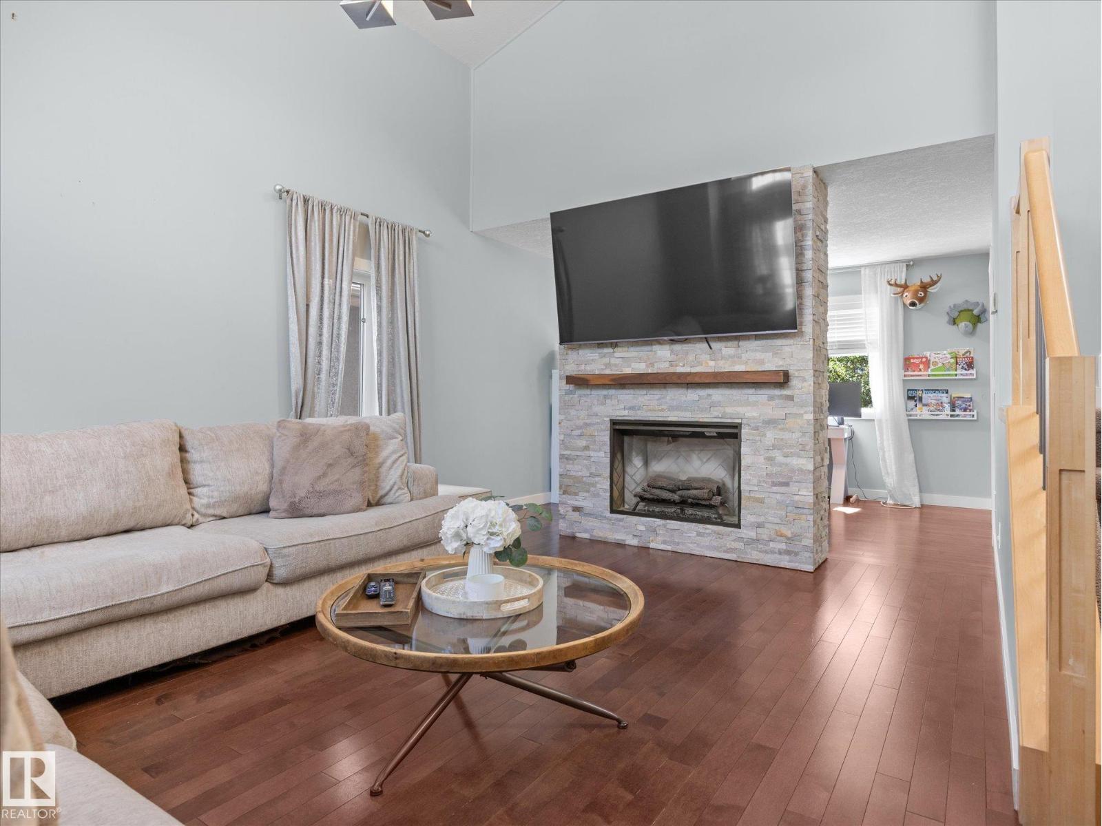 8 LEONARD DR - 6