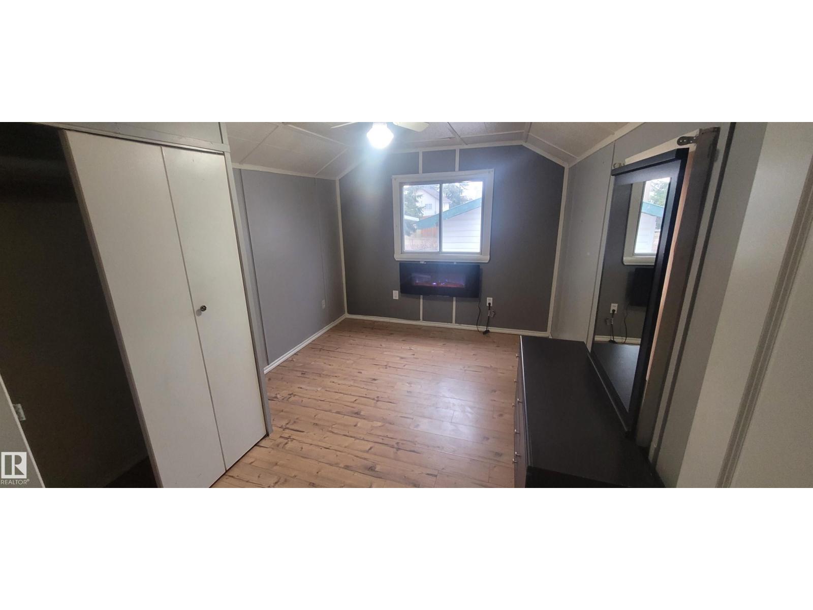 9740 - 109 ST - 11