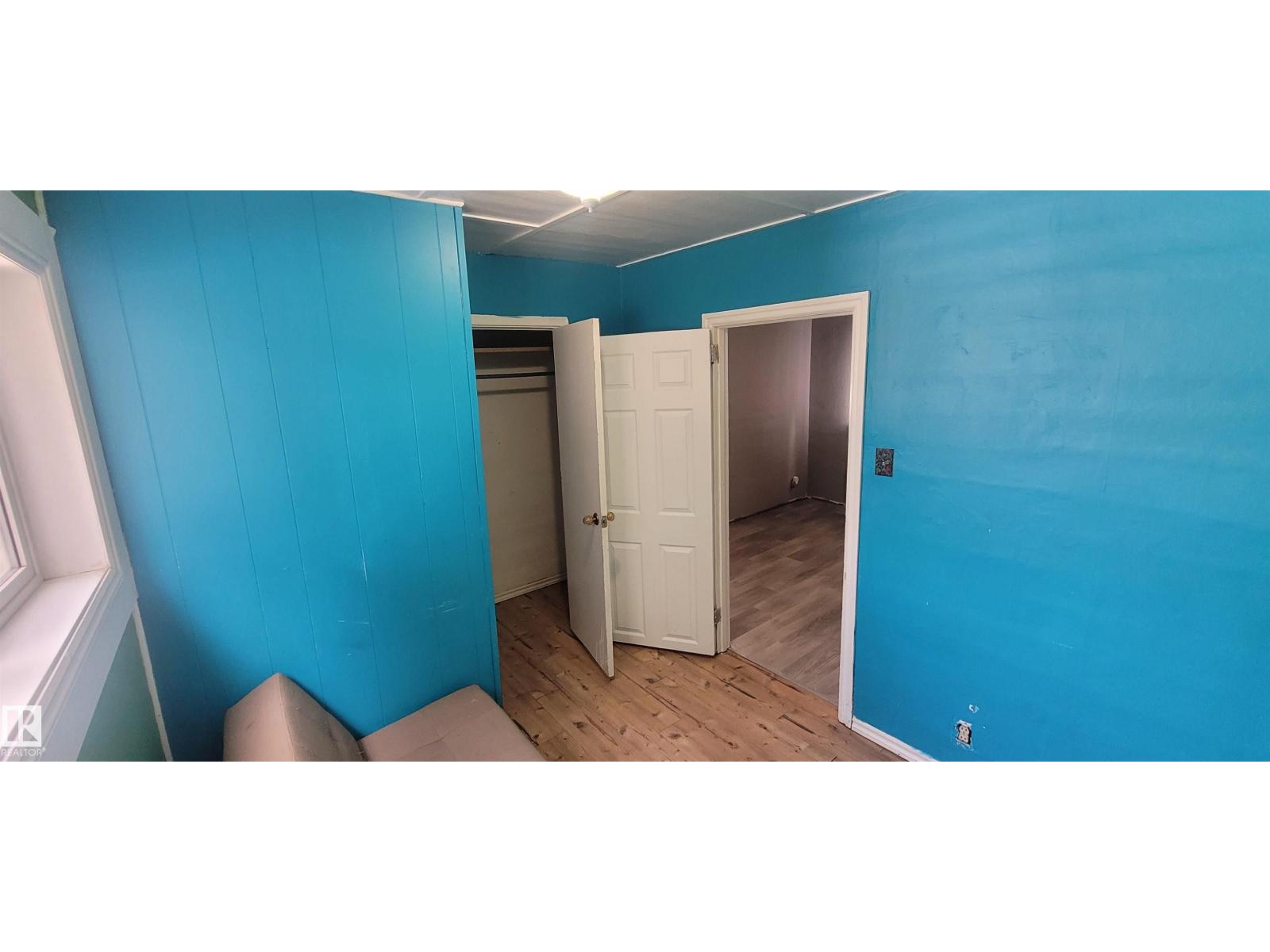 9740 - 109 ST - 6
