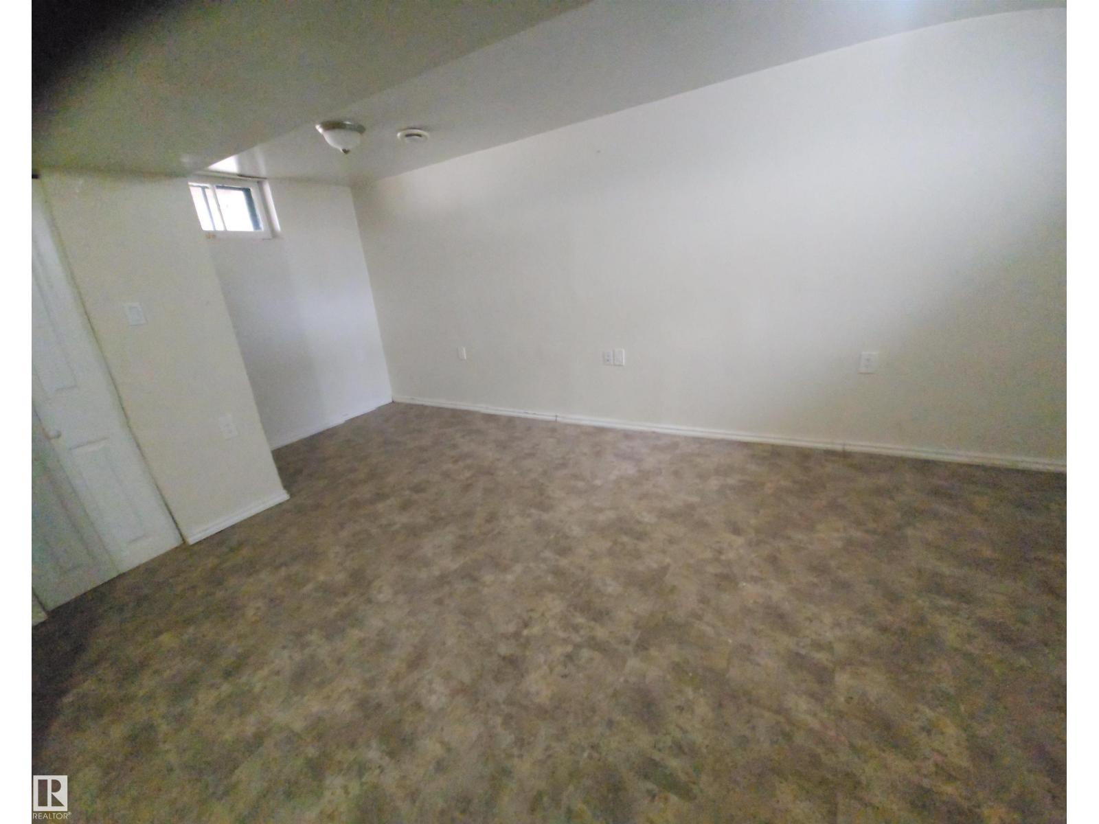 9740 - 109 ST - 19