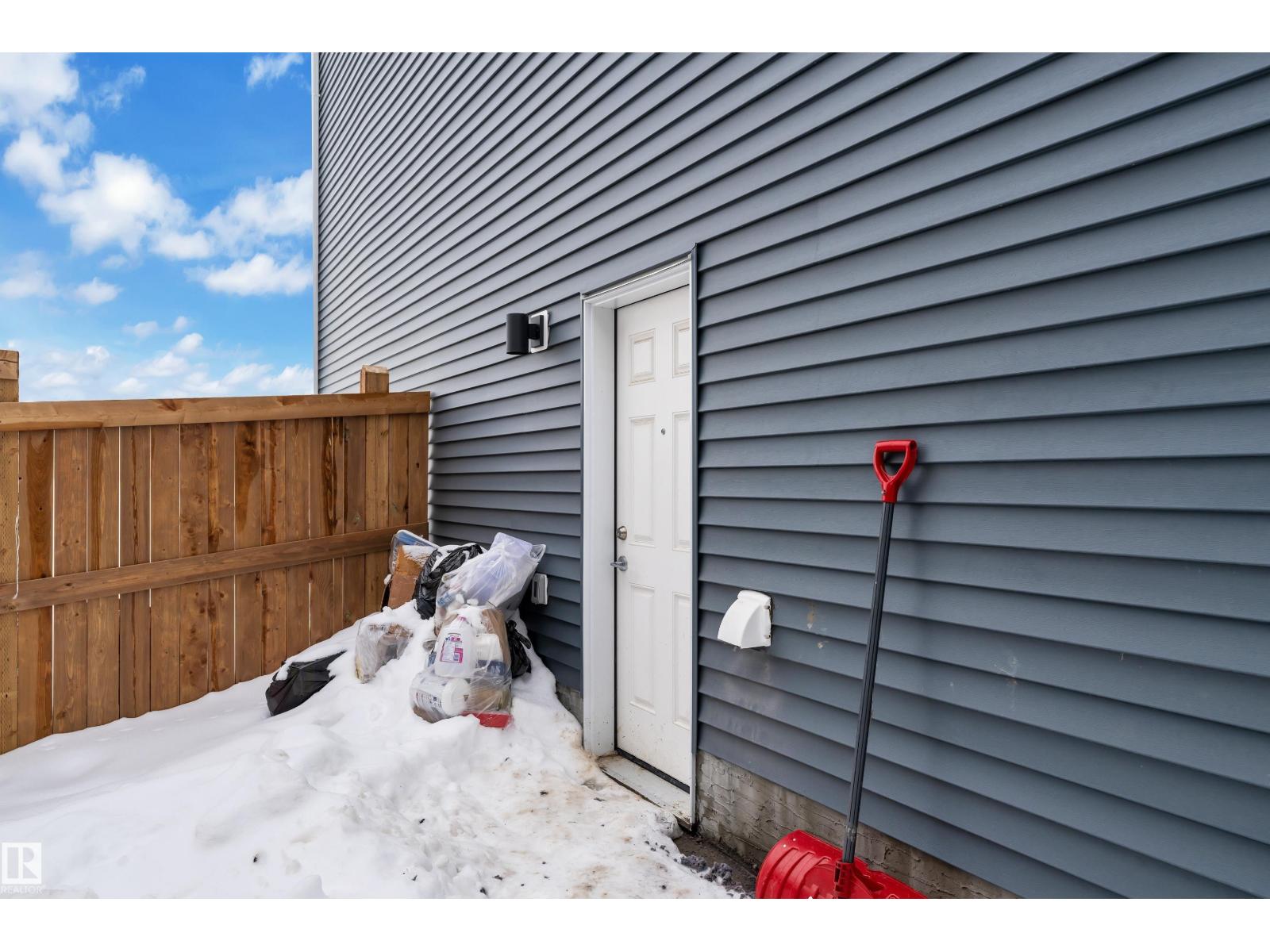 3003 4 ST NW - 38