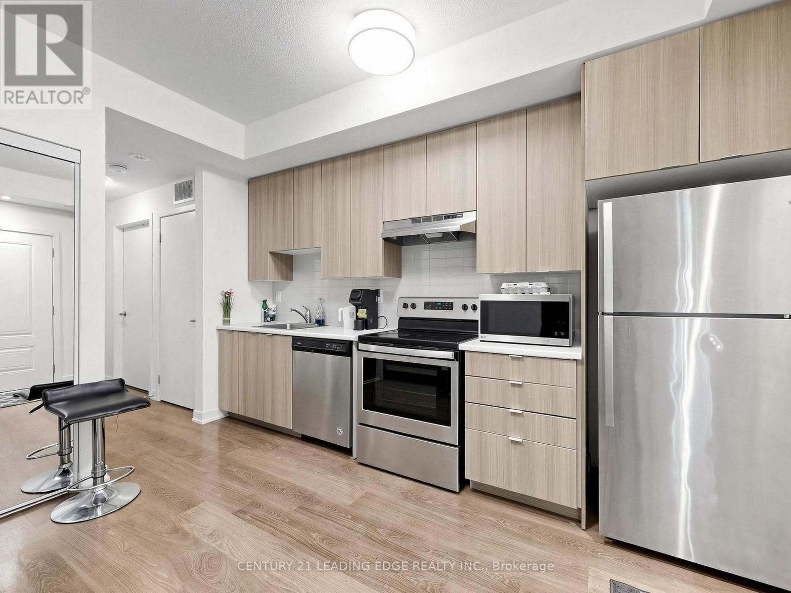 #14 70 ORCHID PLACE DRIVE - 18