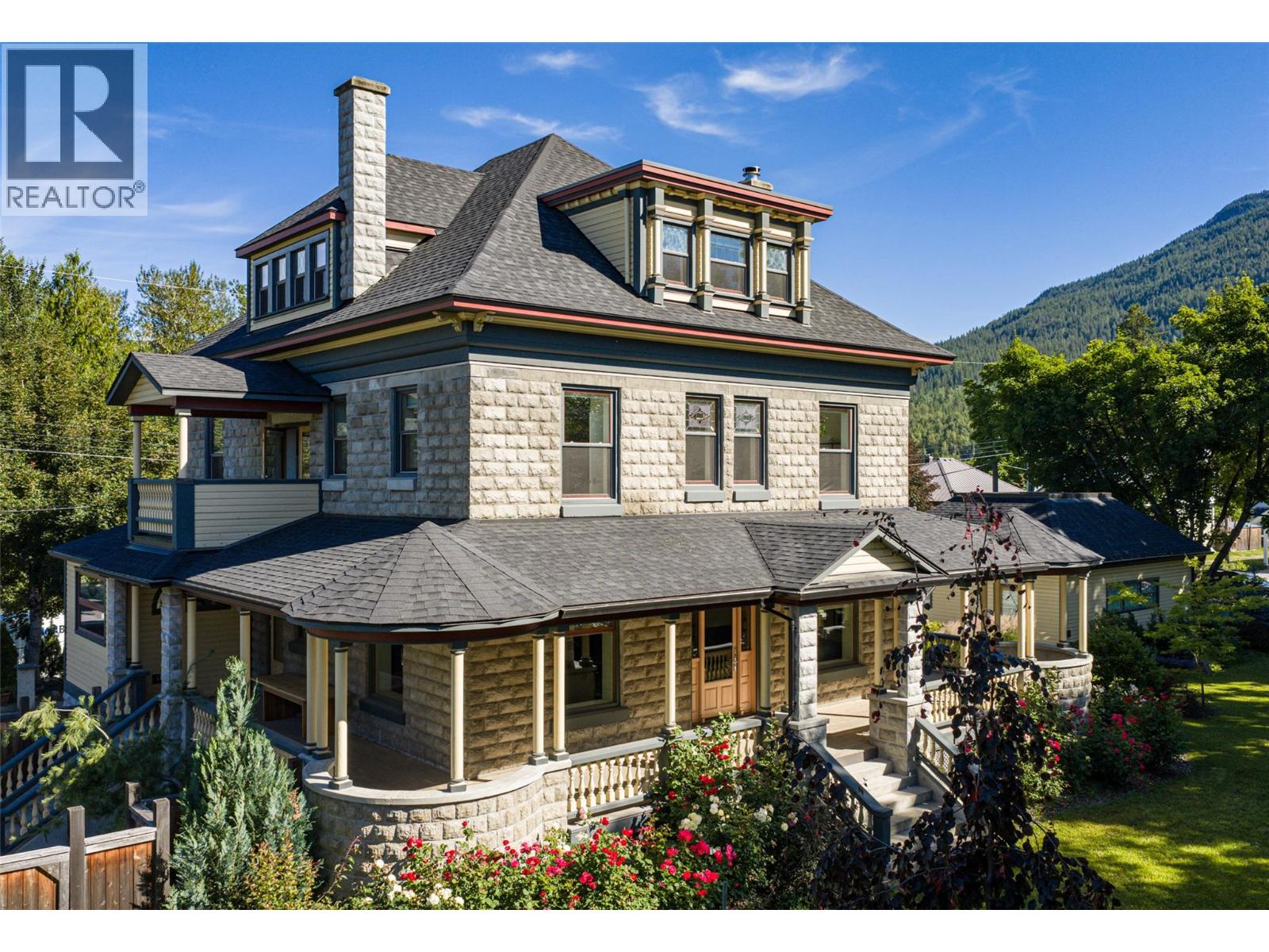 805 & 815 Mackenzie Avenue - 5