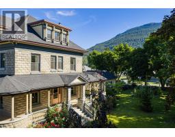 Storage - 805 & 815 Mackenzie Avenue, Revelstoke, BC V0E2S0 Photo 6