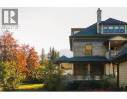 Kitchen - 805 & 815 Mackenzie Avenue, Revelstoke, BC V0E2S0 Photo 12
