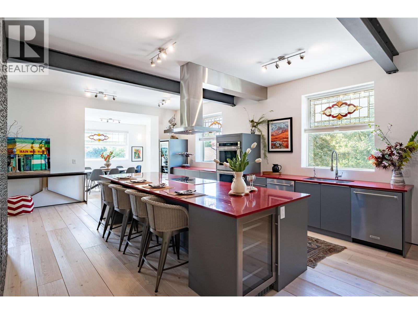 805 & 815 Mackenzie Avenue - 22