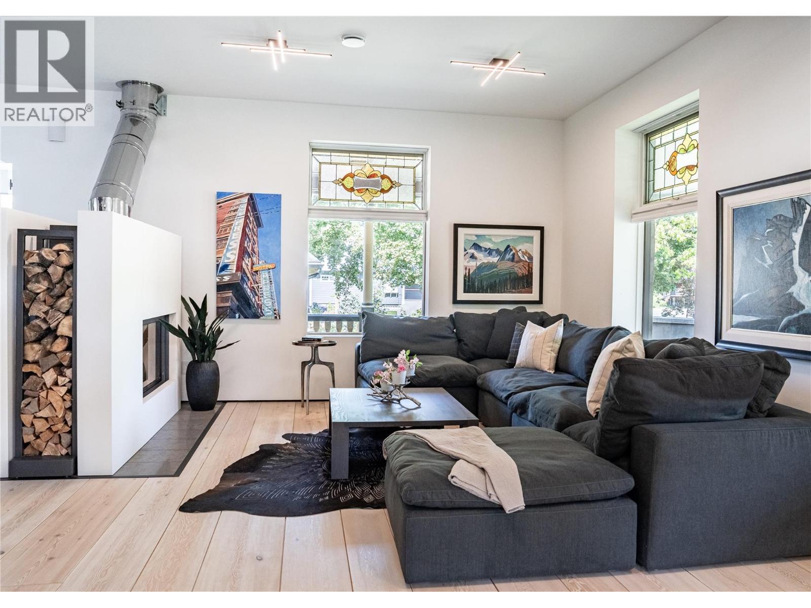805 & 815 Mackenzie Avenue - 21