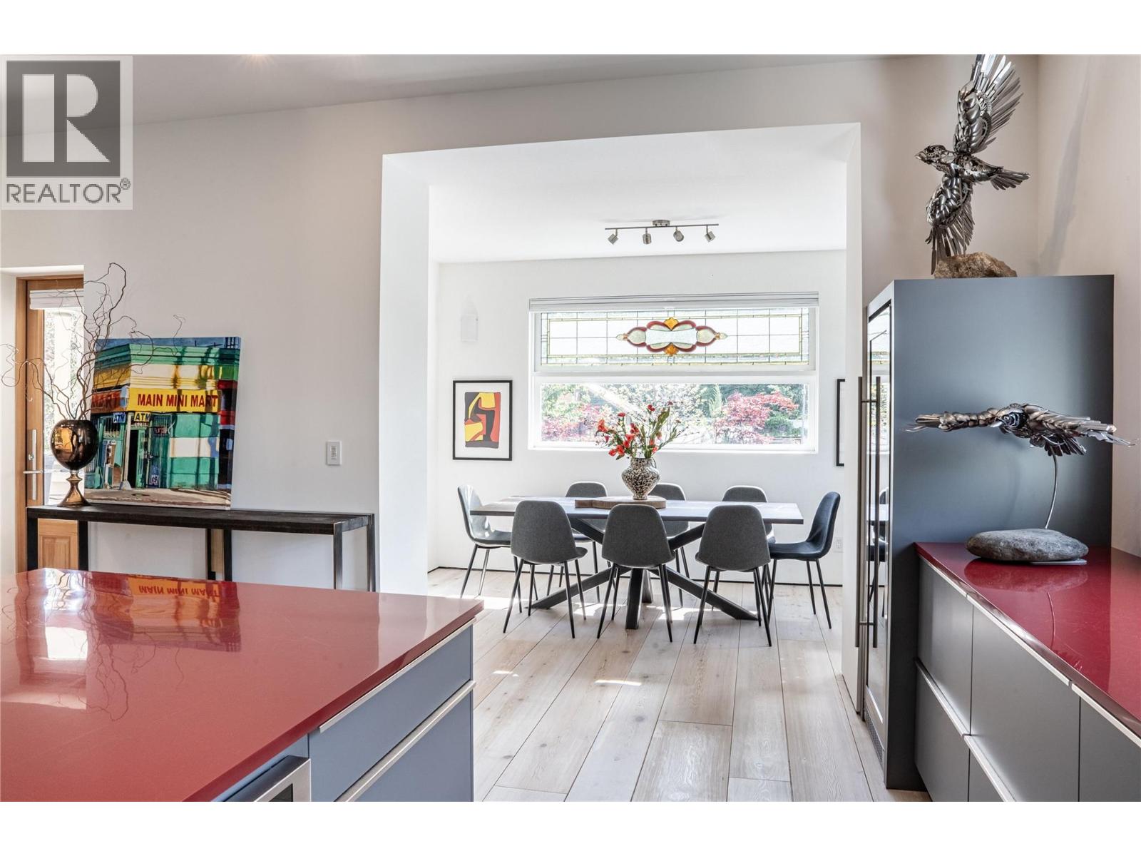 805 & 815 Mackenzie Avenue - 25
