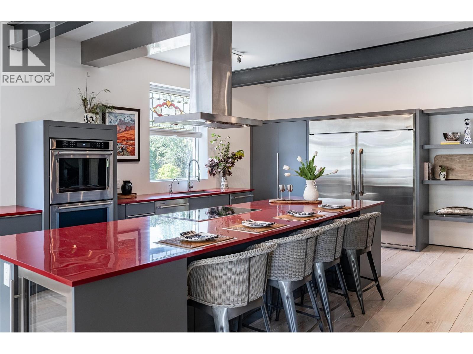 805 & 815 Mackenzie Avenue - 26