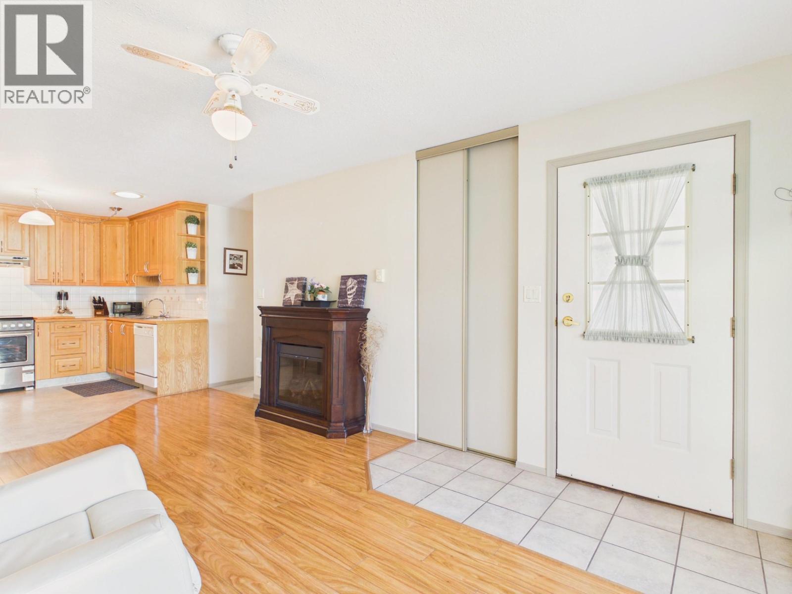 #5 8010 VEDETTE Drive - 6