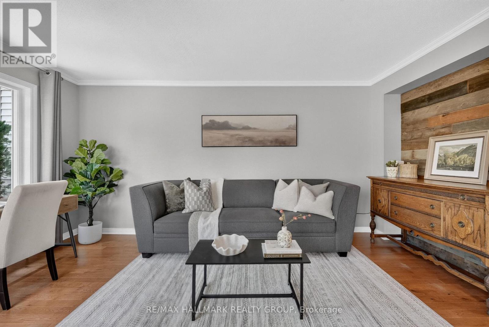 3 Bed, 2 Bath House for Sale in Ottawa – 433 LAWLER CRESCENT, Ottawa – MLS# X13543516 - Image 12