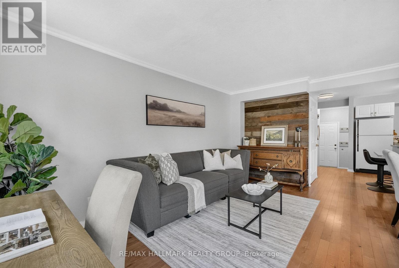 3 Bed, 2 Bath House for Sale in Ottawa – 433 LAWLER CRESCENT, Ottawa – MLS# X13543516 - Image 13