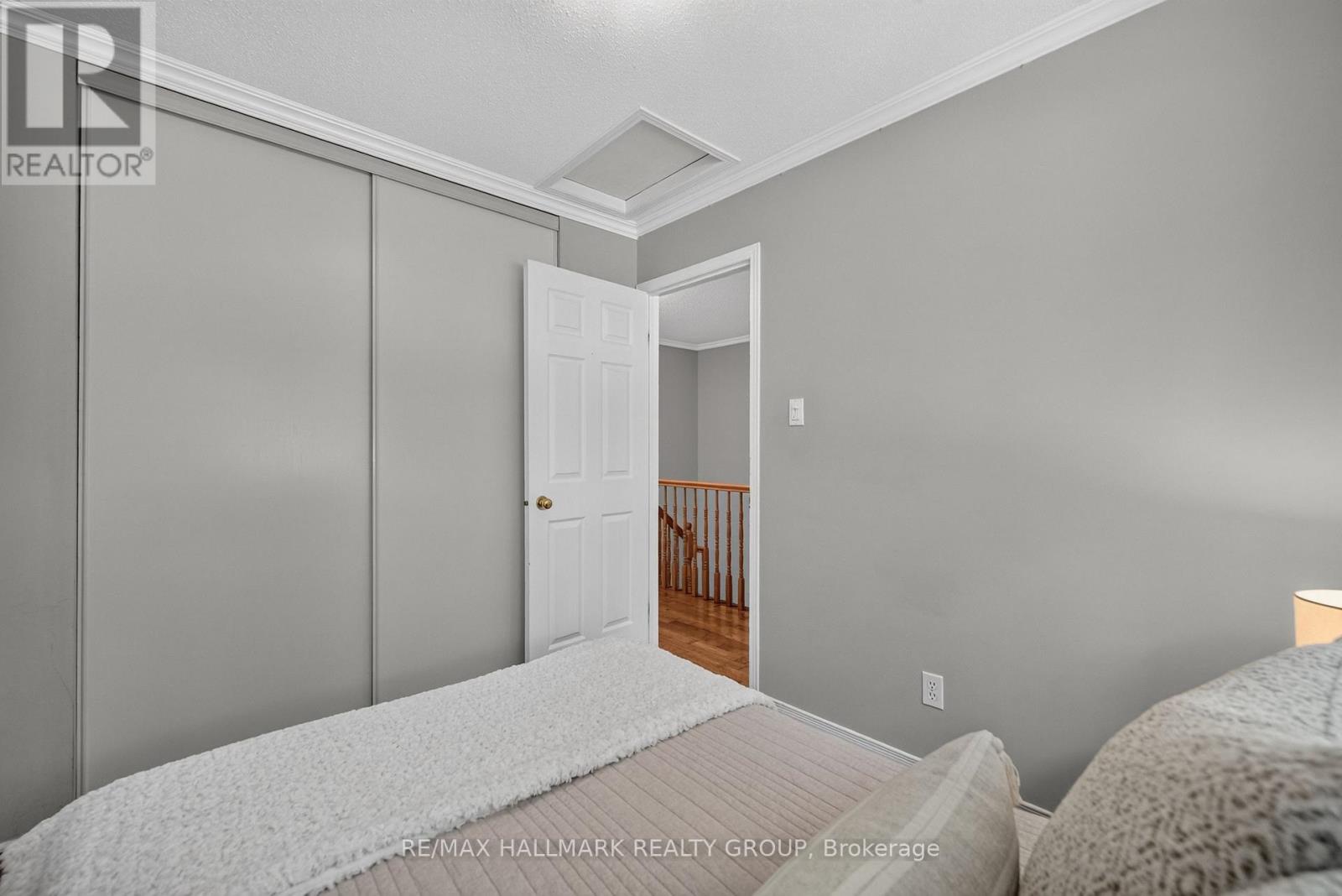 3 Bed, 2 Bath House for Sale in Ottawa – 433 LAWLER CRESCENT, Ottawa – MLS# X13543516 - Image 21