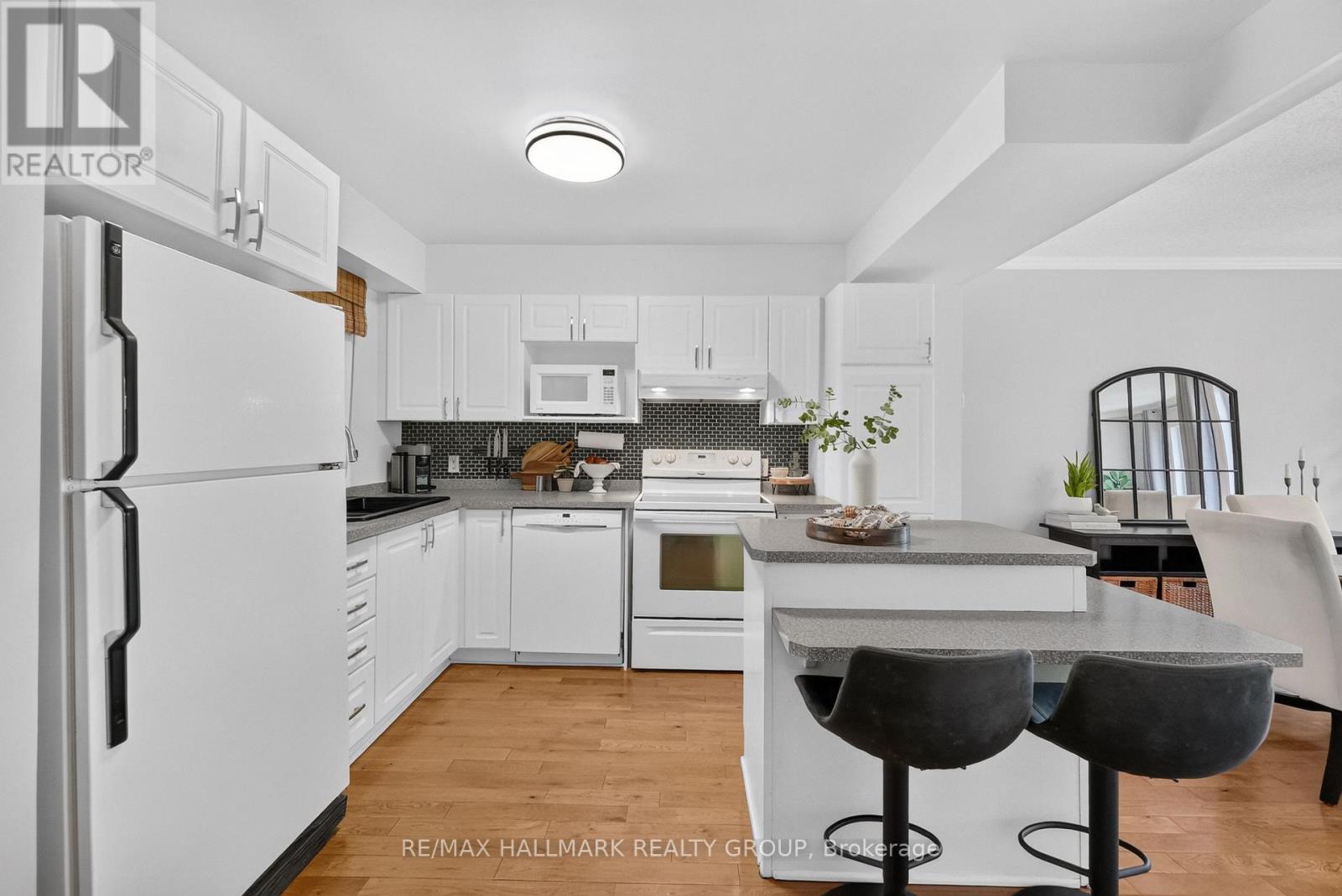 Bright Kitchen