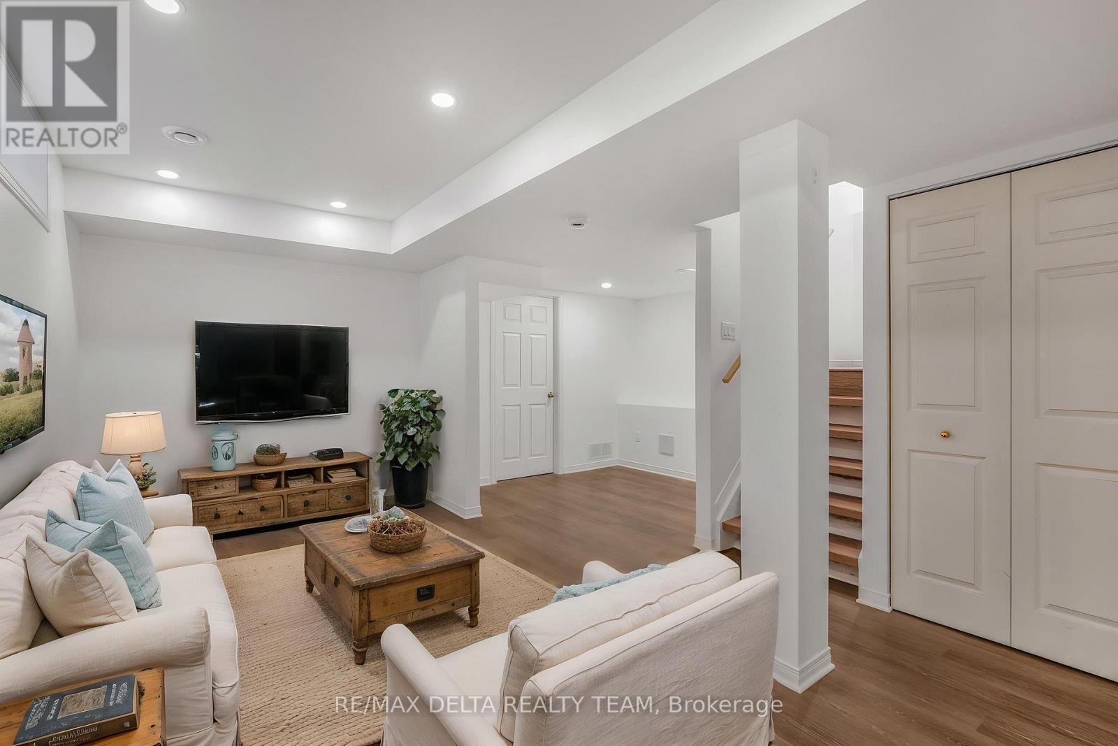 6043 VALLEY FIELD CRESCENT - 26