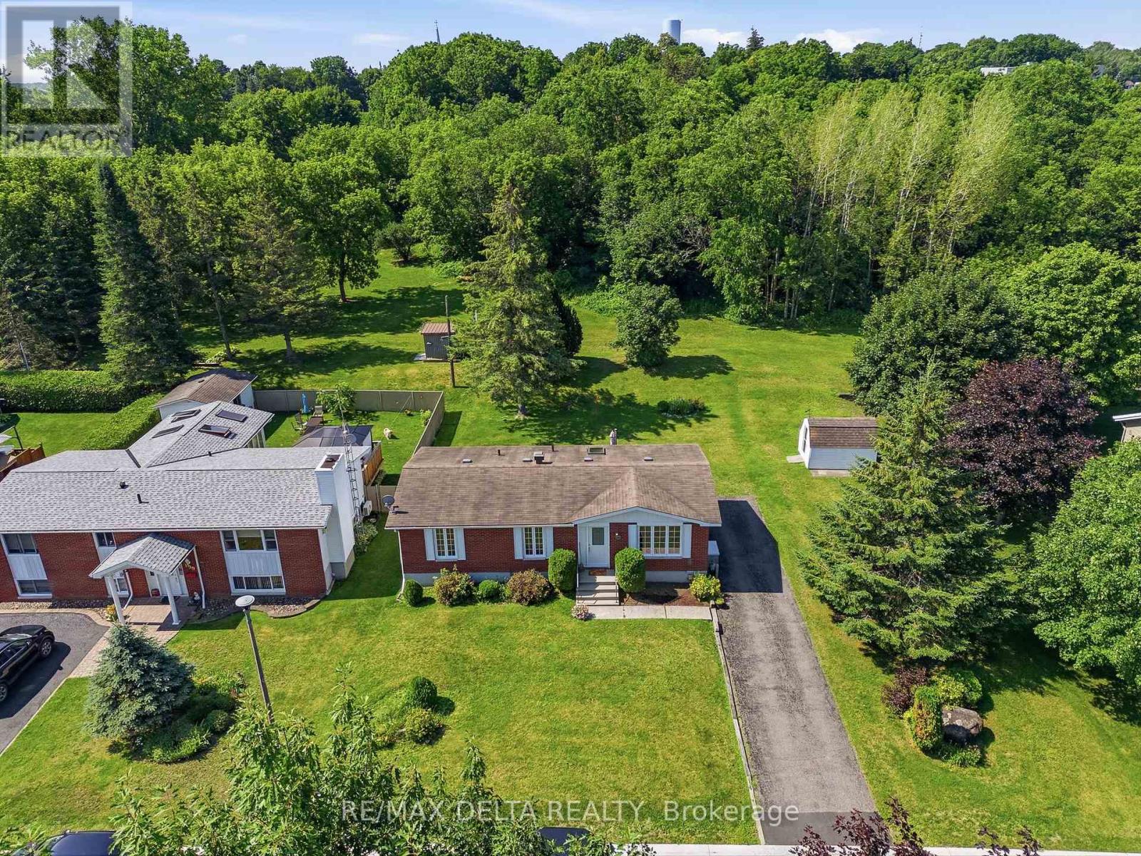 105 FOURNIER STREET - 32