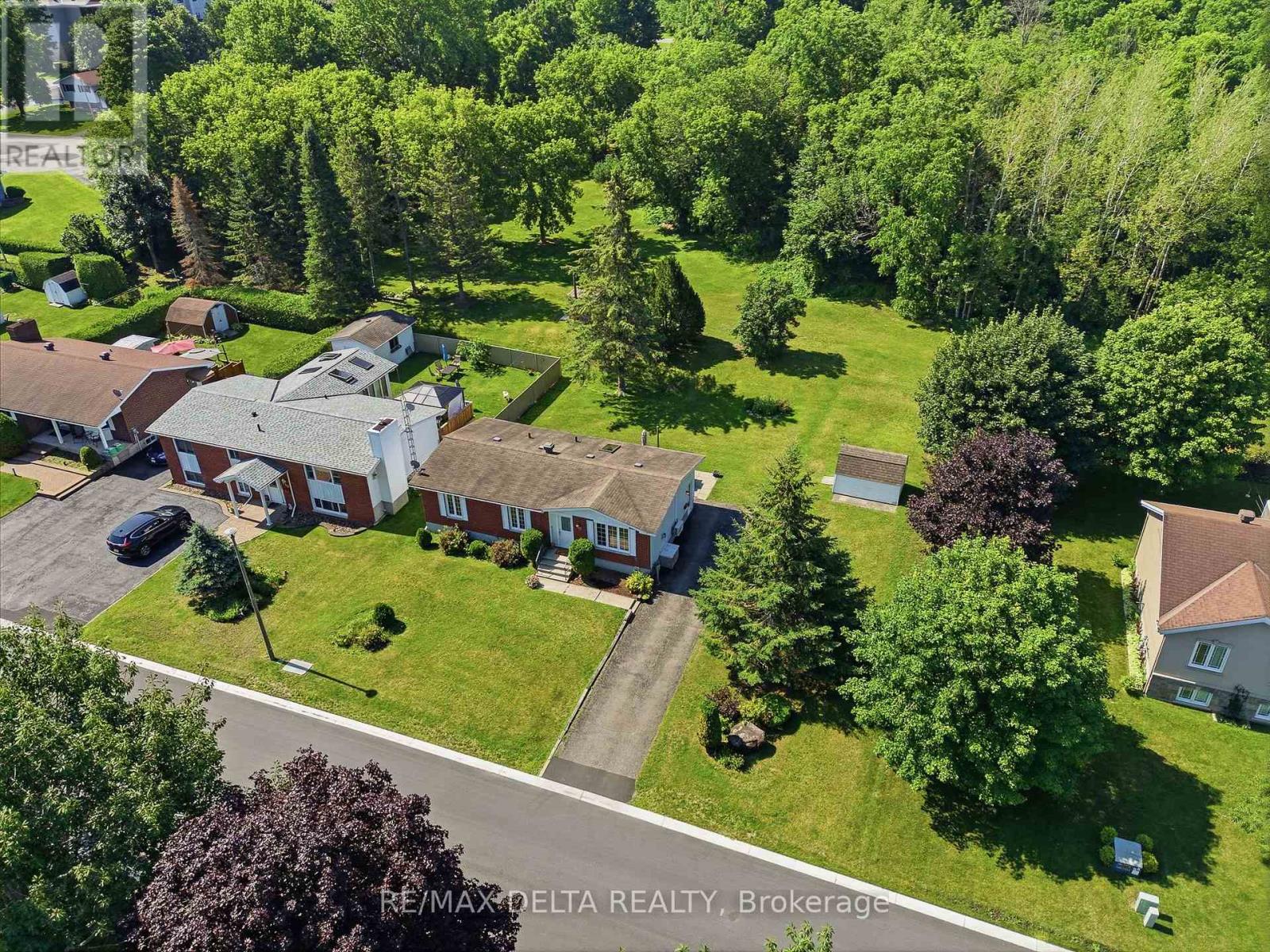 105 FOURNIER STREET - 33