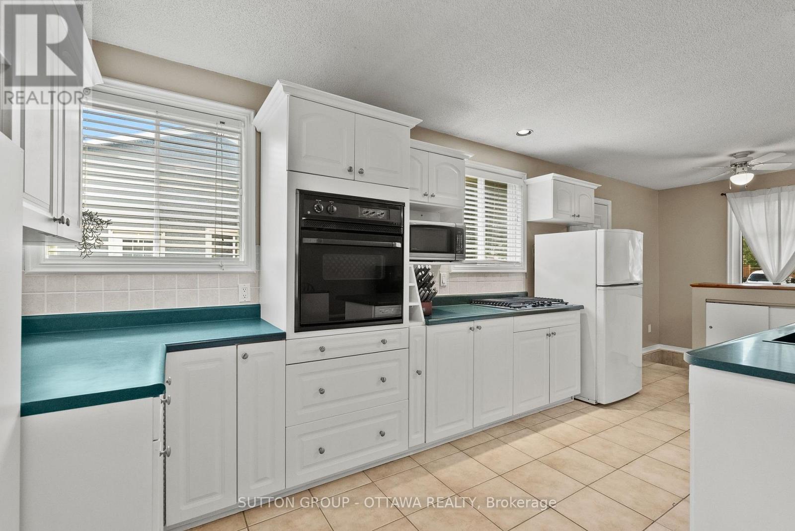 20 SPEARMAN LANE, Ottawa. Luxury613. By Peter Sagos - Image 8