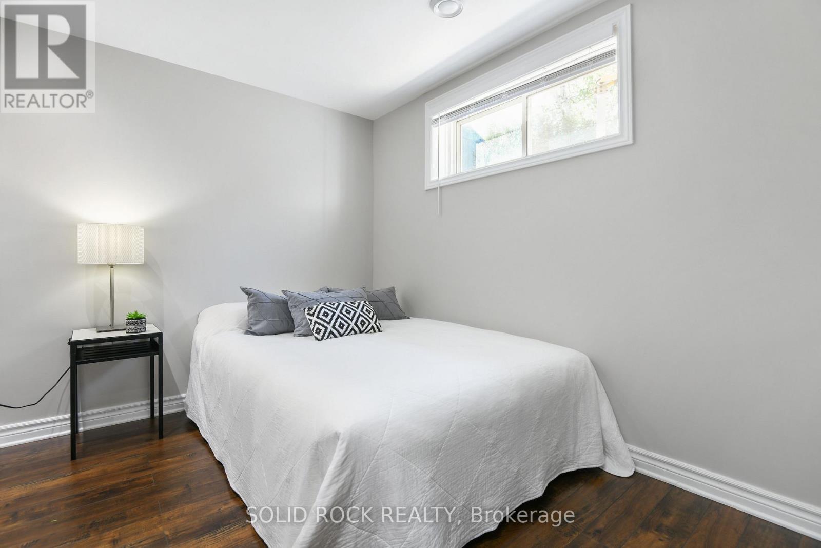 55 WOODWARD STREET - 22