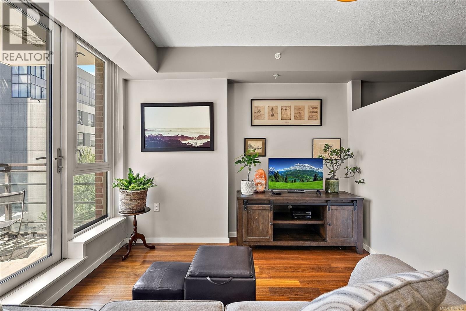 #404 834 Johnson St - 3