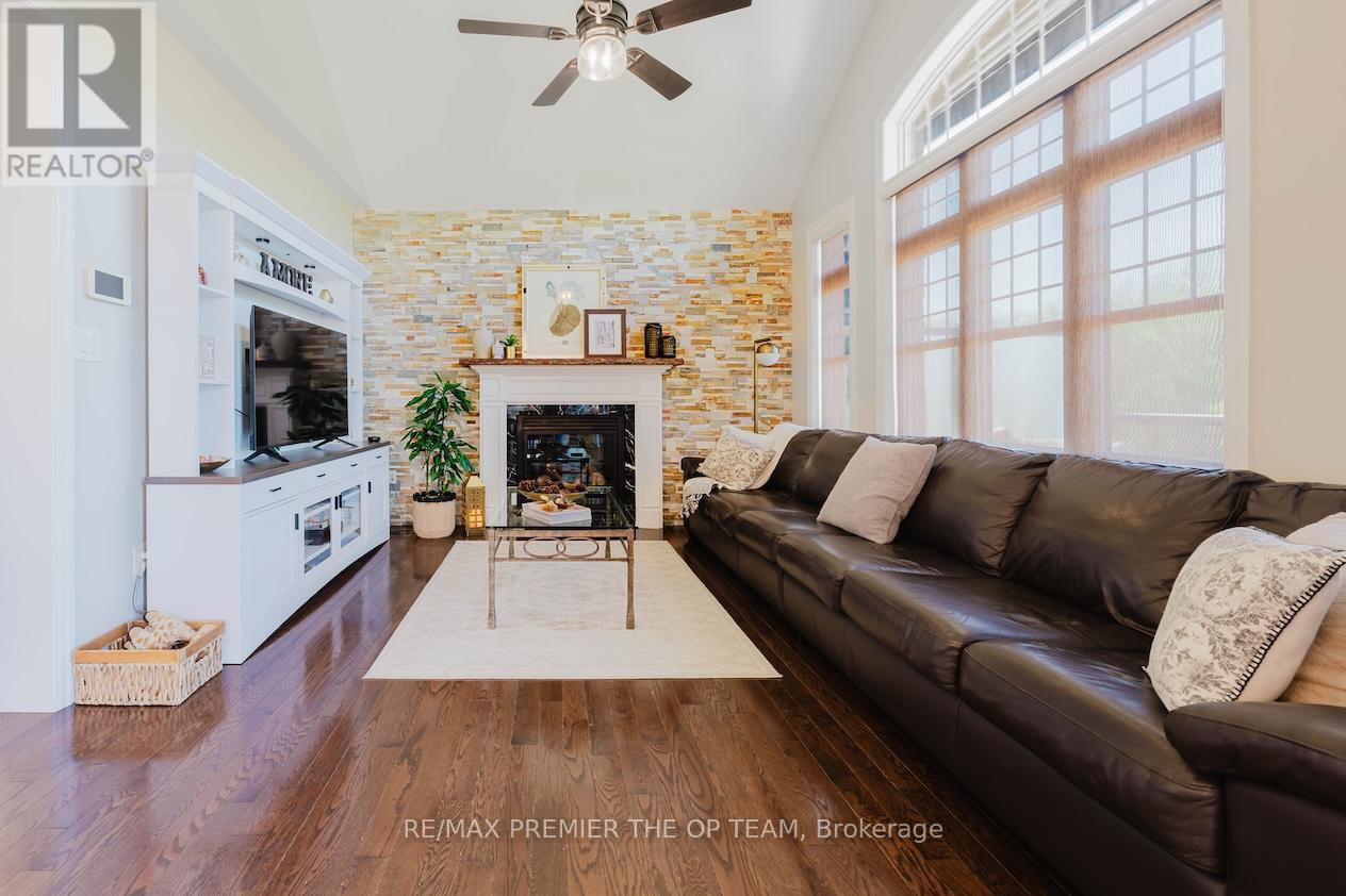 22 ADELIA PLACE - 14