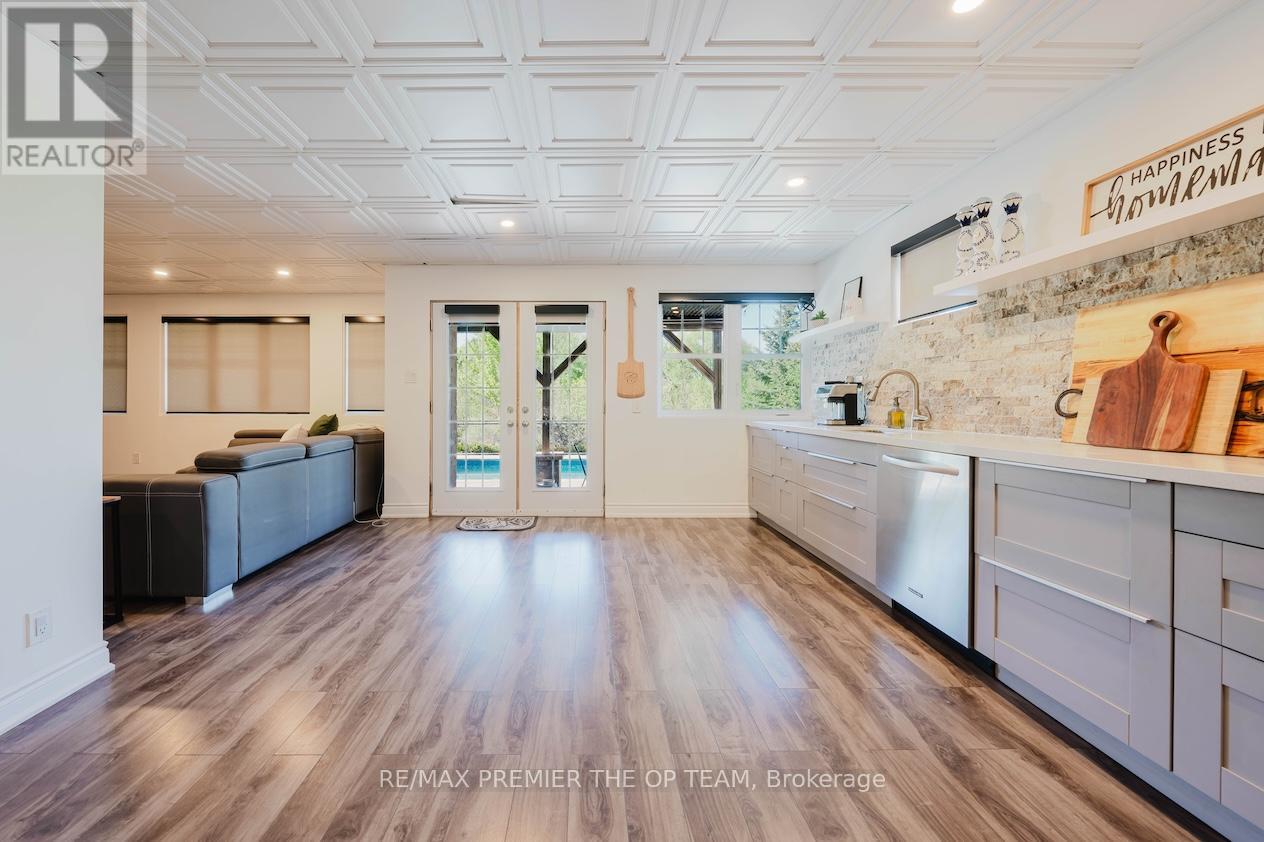 22 ADELIA PLACE - 44