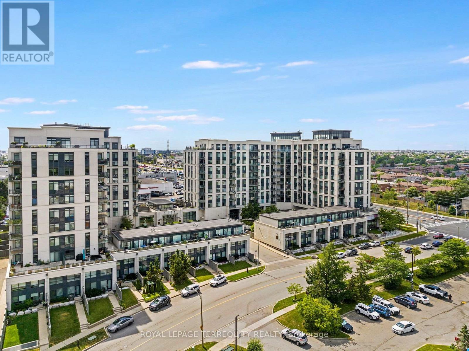 #709 12 WOODSTREAM BOULEVARD - 30