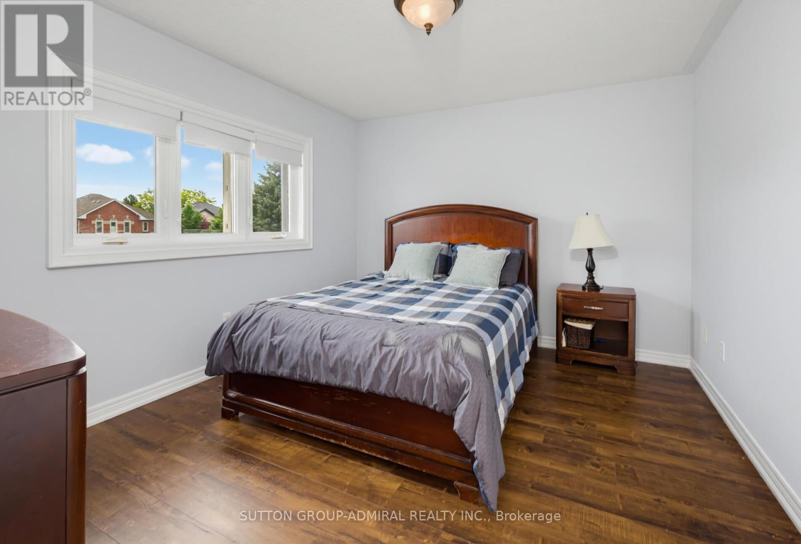 27 PINE HOLLOW CRESCENT - 21