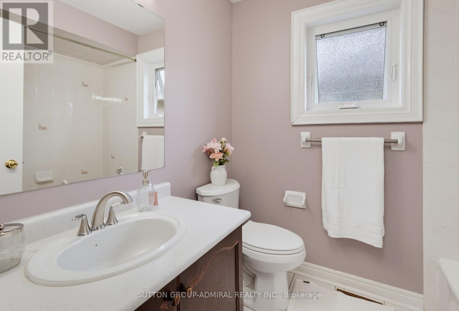 27 PINE HOLLOW CRESCENT - 22