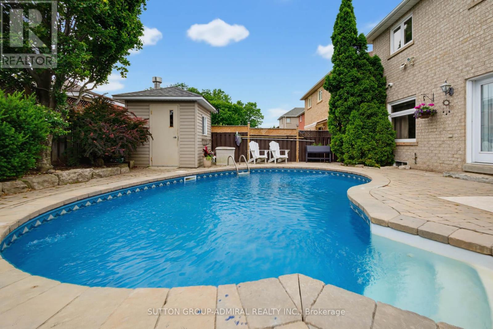 27 PINE HOLLOW CRESCENT - 26
