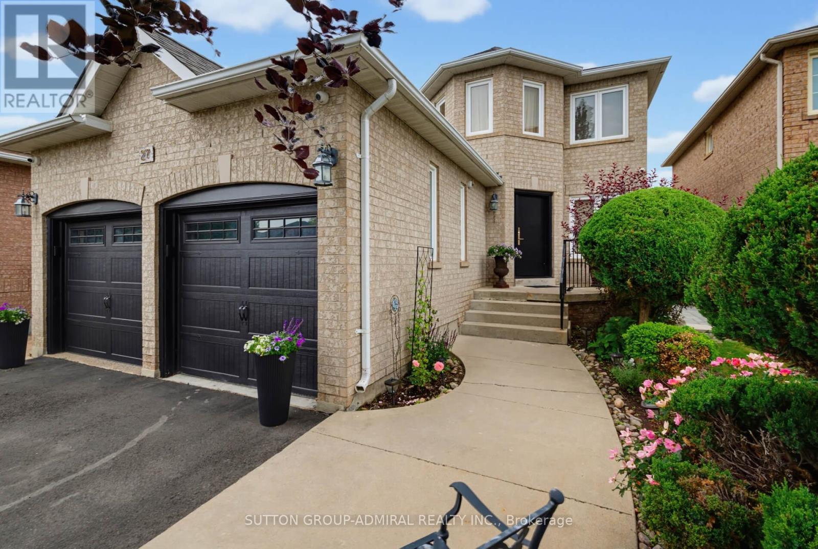 27 PINE HOLLOW CRESCENT - 3