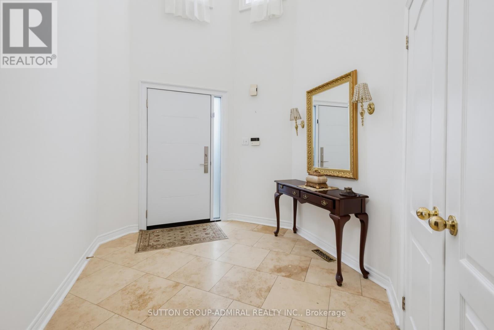 27 PINE HOLLOW CRESCENT - 4